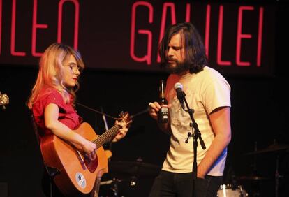 Virginia Maestro y Germán Salto cantan a dúo 'Your Smile', ayer durante la actuación en la sala Galileo. 