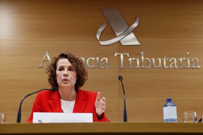 La directora general de la Agencia Tributaria, Soledad Fernández Doctor, presenta la campaña de Renta 2023, este miércoles, en Madrid.EFE/ Fernando Alvarado