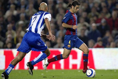 Márquez traslada el balón ante Manuel Pablo en el partido del sábado.