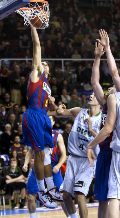 Víctor Sada, ante el Joventut.