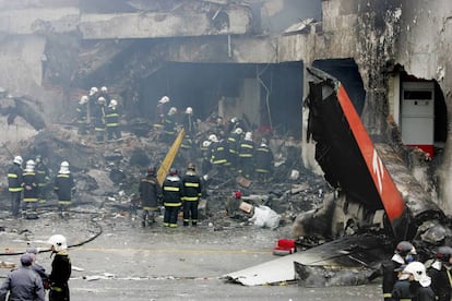 En 2007, 199 personas murieron en un accidente de avion de la compa&ntilde;a brasile&ntilde;a TAM en Sao Paulo, al estrellarse contra un edificio que suministraba combustible a los aviones.