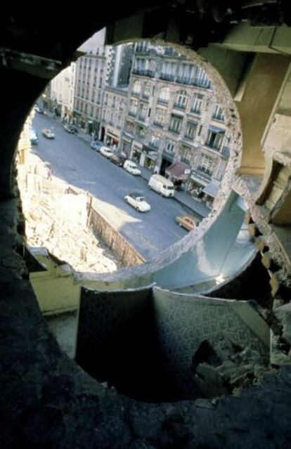 Un dels famosos &#039;talls&#039; als edificis que feia Gordon Matta-Clark.