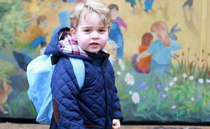 Jorge de Cambridge, en su primer día de clases en la guardería.