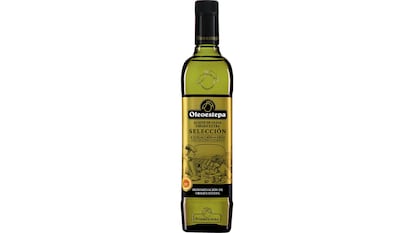 Esta botella de AOVE de Oleoestepa (de 750 ml) contiene una cuidada selección de aceites de las variedades hojiblanca y arbequina.