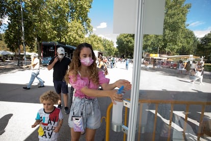 En esta edición, la feria cuenta con una puerta de entrada y una de salida, al contrario que en años anteriores en los que se podía entrar a través de más accesos.