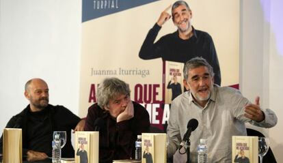 Juanma Iturriaga junto a Javier Cansado y Javier Coronas