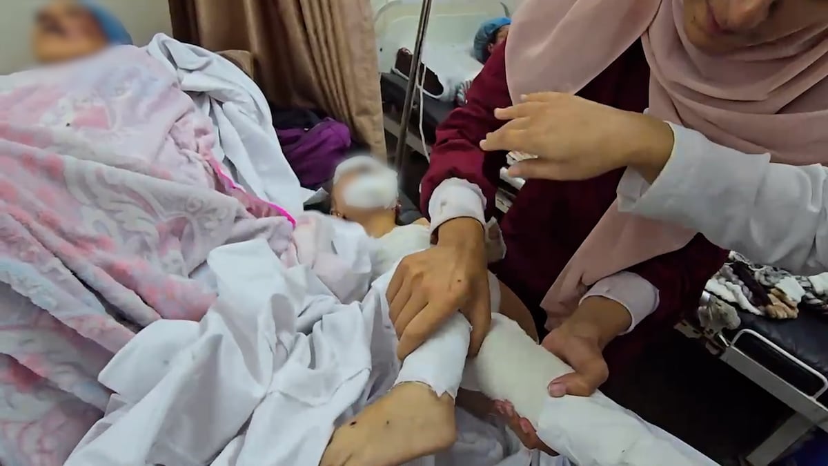 Videos | A surgeon documents the health crisis in Gaza: the large number of injured and inadequate infrastructure | Videos