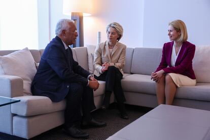 Los presidentes del Consejo y la Comisión Europea, António Costa y Ursula Von der Leyen, junto con la jefa de la diplomacia europea, Kaja Kallas, en junio pasado en Bruselas.