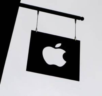 La información específica de las aplicaciones está cifrada pero Apple no ha podido determinar si el incursor tuvo acceso a nombres, direcciones postales o direcciones electrónicas de los programadores. EFE/Archivo