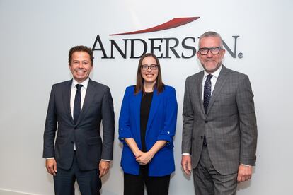 José Mota, socio de Andersen y director del despacho en Portugal; Marta Duarte, nueva socia de fiscal y José Vicente Morote, socio director de Andersen Iberia