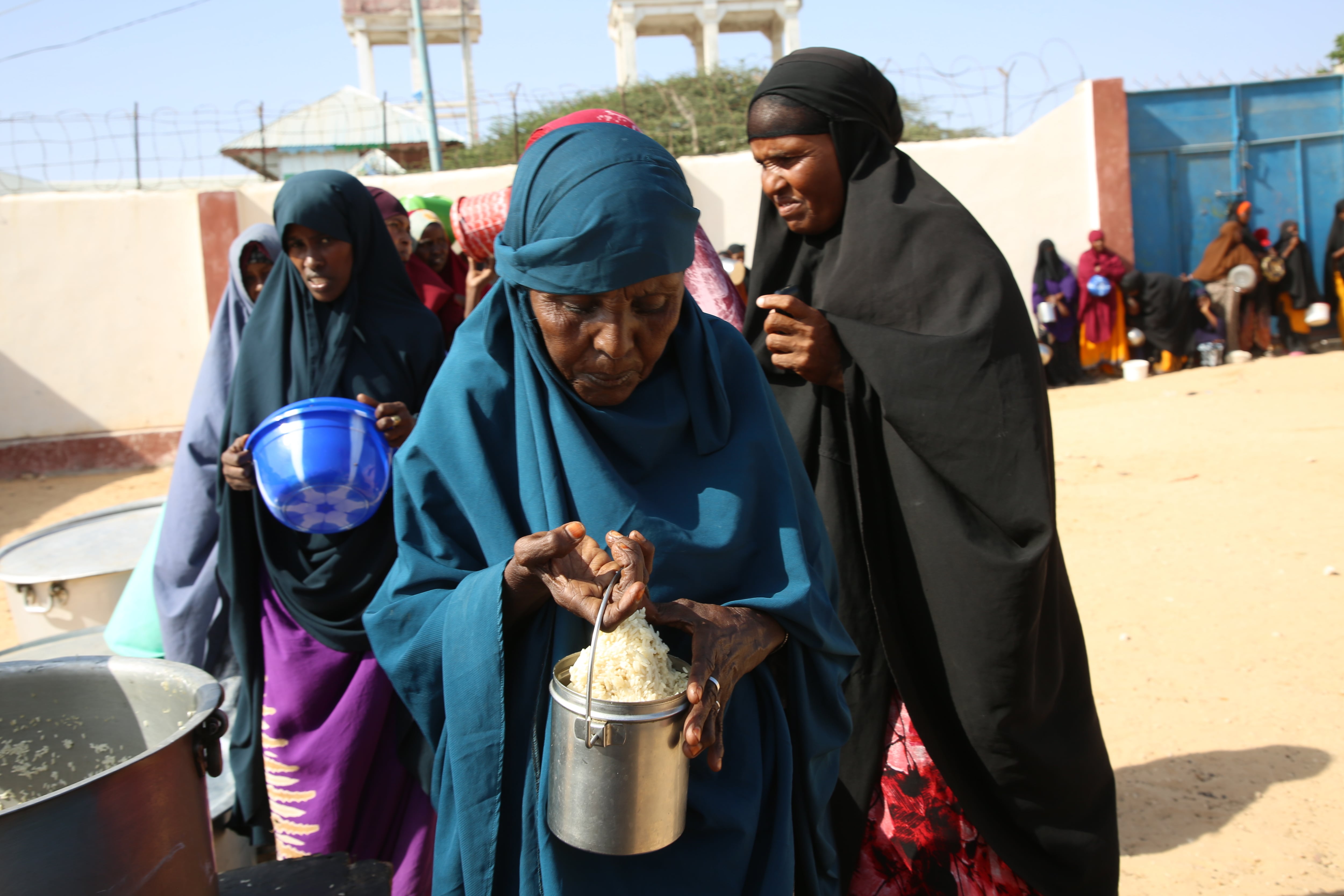 Afganistán, Somalia y Yemen, las crisis que desaparecen de los últimos informes del hambre de EE UU: “Trump está politizando el análisis”