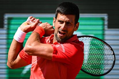 Djokovic, durante el partido contra Kovacevic en la Philippe Chatrier.