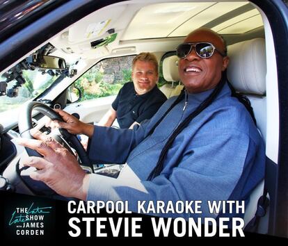 Stevie Wonder ha sido otro de los grandes protagonistas del 'Carpool Karaoke', al menos para James Corden, quien se confesó un fan del artista. El intérprete inclusó llamó a la mujer del presentador británico para cantarle por teléfono una de sus canciones.