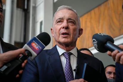 Álvaro Uribe Vélez el último día de la audiencia en el Complejo Judicial Paloquemao, Bogotá, el 8 de mayo de 2025. 