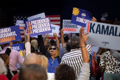 Rallygoers awaiting the arrival of Second Gentleman Doug Emhoff in Allentown, PA. September 7, 2024.