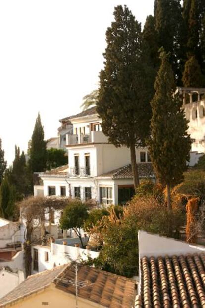 Jardín del hotel Carmen de la Alcubilla del Caracol, en Granada.