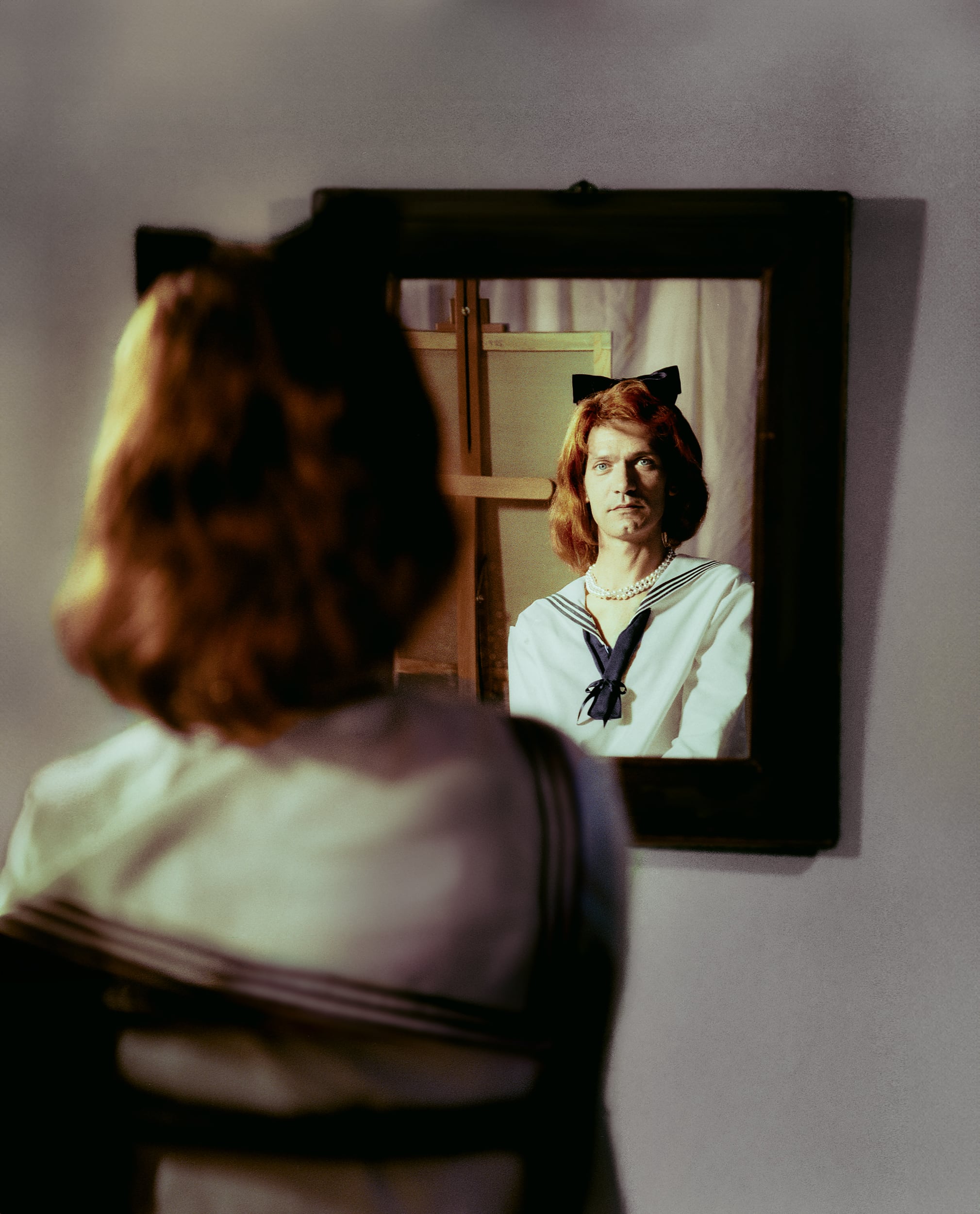 Uno de los descubrimientos de la exposición 'Nada espontáneo' es esta imagen de Carlos Berlanga travestido de Gala, la esposa de Dalí.