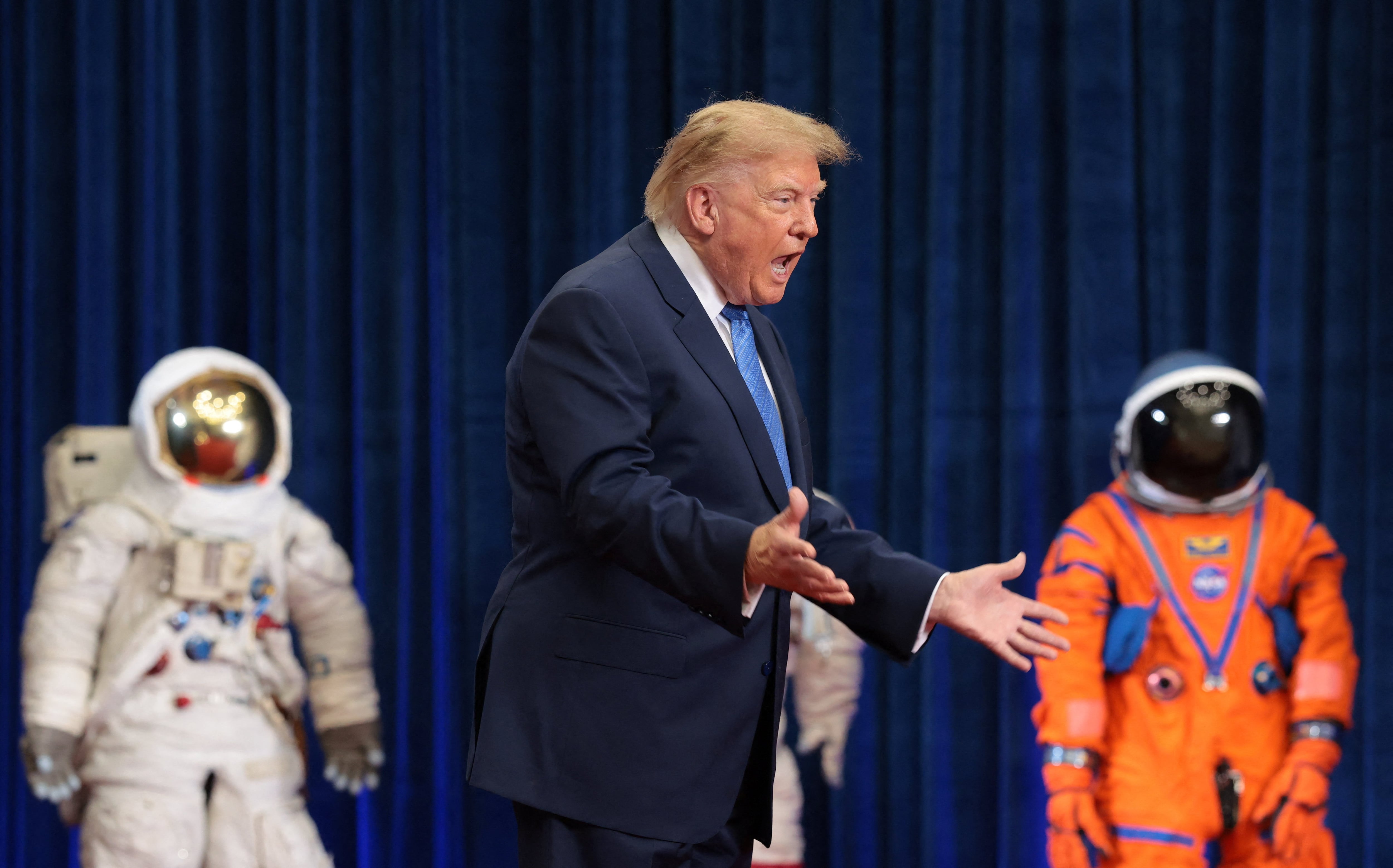 Trump anuncia la creación de una academia militar espacial: “El dominio estadounidense no es una elección”
