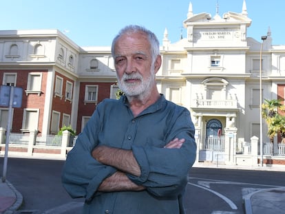 Luis González, escritor, es uno de los antiguos alumnos que denuncia haber sufrido abusos en el colegio marista San José de León, donde están siendo investigados cinco religiosos.