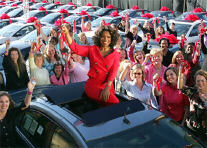 Winfrey, rodeada de algunas de las ganadoras.