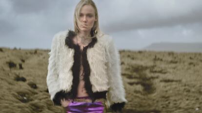 SAINT LAURENT_SAINT LAURENT_WINTER 21_VIDEO-STILLS_28_HR