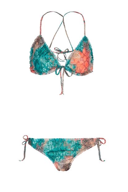 Bikini de estampado de serpiente multicolor, de Guillermina Baeza para Mango (46 euros).