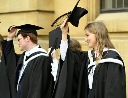 La princesa Isabel de Bélgica en su graduación en la Universidad de Oxford, el 23 de julio de 2023.