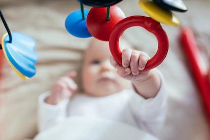 La neuropedagoga Silvia Zamorano explica que los reflejos primitivos estn presentes en la primera infancia y favorecen el desarrollo del sistema nervioso central.