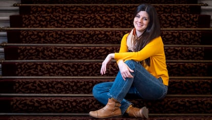 La compositora Raquel García-Tomas, fotografiada el miércoles pasado en las escaleras del Liceu.