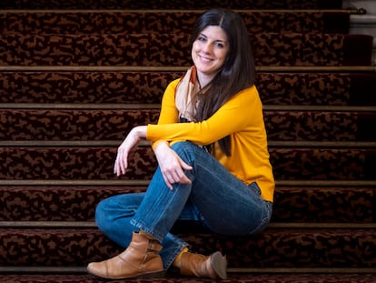 La compositora Raquel García-Tomas, fotografiada el miércoles pasado en las escaleras del Liceu.