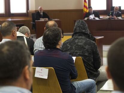 Los acusados, durante el juicio por estafar a un &#039;narco&#039;, el pasado septiembre.