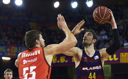 Tomic y Kratsov en un Barça-Valencia.