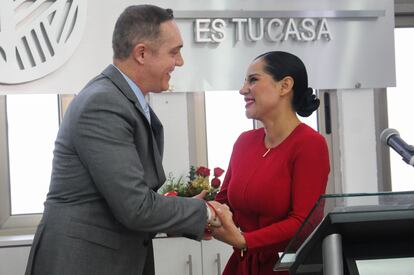 Adrián Ruvalcaba y Sandra Cuevas, este miércoles.
