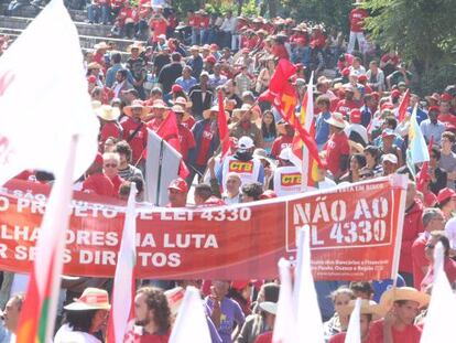 Manifesta&ccedil;&atilde;o do Primeiro de Maio, na Paulista.