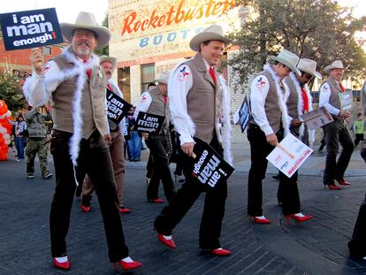 Ponte en sus tacones