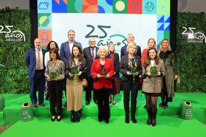 La entrega de premios de Ecovidrio reconoce este martes el trabajo en beneficio del medio ambiente de EL PAÍS, Radiotelevisión del Principado de Asturias, 'Nature', Climabar y el Ayuntamiento de Málaga.