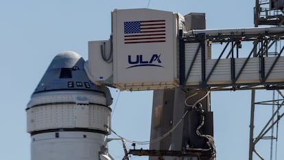 La nave espacial Starliner de Boeing se prepara para el lanzamiento en Florida el 5 mayo de 2024. 