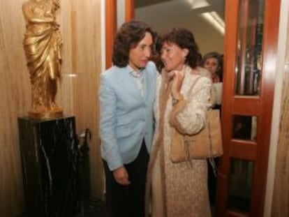 Rosa Agulilar y Carmen Calvo en el Ayuntamiento de Cordoba