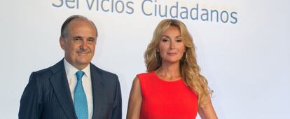 Juan Béjar, consejero delegado de FCC, junto a Esther Alcocer Koplowitz, presidenta de la compañía.