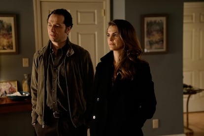 Matthew Rhys y Keri Russell, en 'The Americans'.