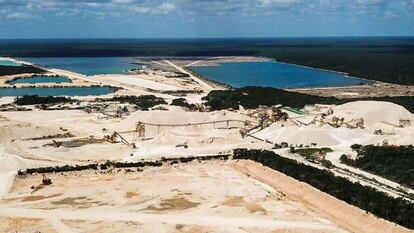 Los terrenos de la mina Calica, filial de la estadounidenses Vulcan Materials, en Quintana Roo (México), en octubre de 2023.