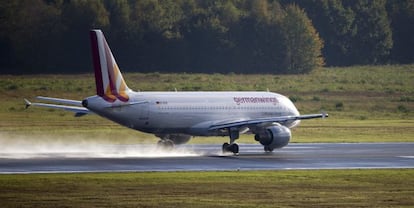 Fotograf&iacute;a de archivo de un avi&oacute;n Airbus A320 de la compa&ntilde;&iacute;a Germanwings. Efe