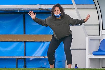 Natalia Arroyo, entrenadora del equipo femenino de fútbol de la Real Sociedad, en octubre pasado.