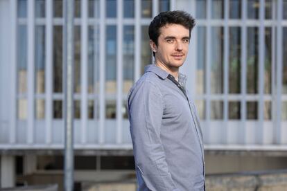 Steven Kemp, profesor de criminología de la Universitat de Girona, fotografiado en la Facultad de Derecho.