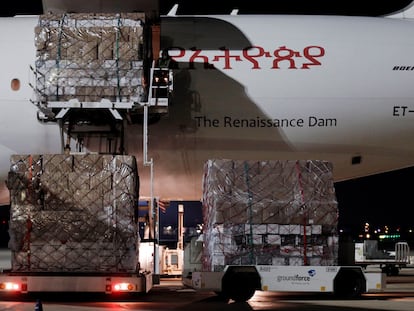 A plane carrying 60 tons of medical supplies arriving at Valencia airport.