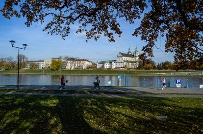 Río Vístula a su paso por Cracovia (Polonia).