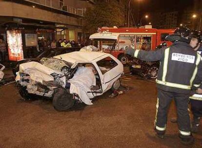 Estado del vehículo impactado por un conductor temerario, el pasado día 12 en una calle de Vigo, que provocó la muerte de un matrimonio.