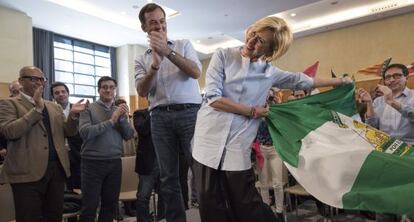 Mart&iacute;n de la Herr&aacute;n y Rosa D&iacute;ez, en un acto de la campa&ntilde;a andaluza. 