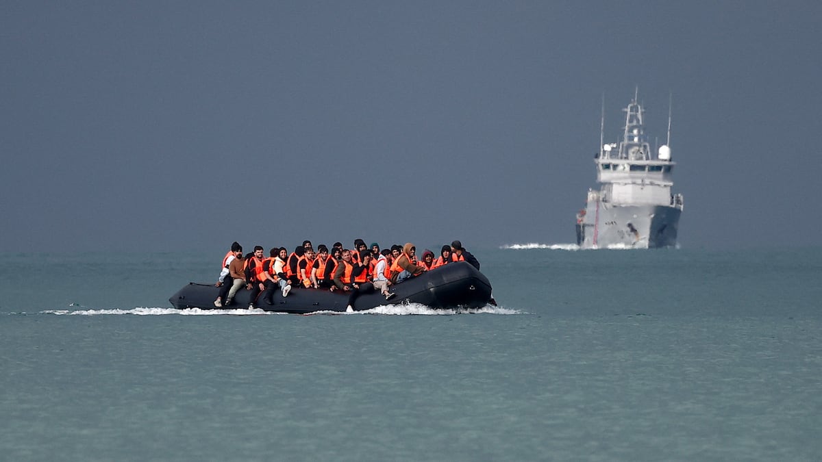 At least eight migrants die in the English Channel while trying to reach the United Kingdom