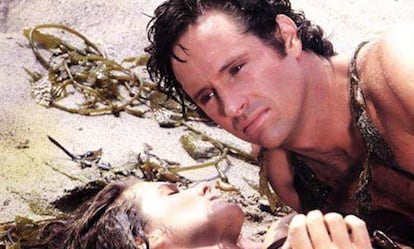 La mejor película paródica de todos los tiempos también tenía que tener su escena de playa cachondeándose, nada más y nada menos, que de la escena más perfecta jamás filmada sobre el amor de playa, la de 'De aquí a la eternidad' (Fred Zinneman, 1953). Striker es un Burt Lancaster con algas en la chepa y la boca muy abierta (en todos los sentidos).